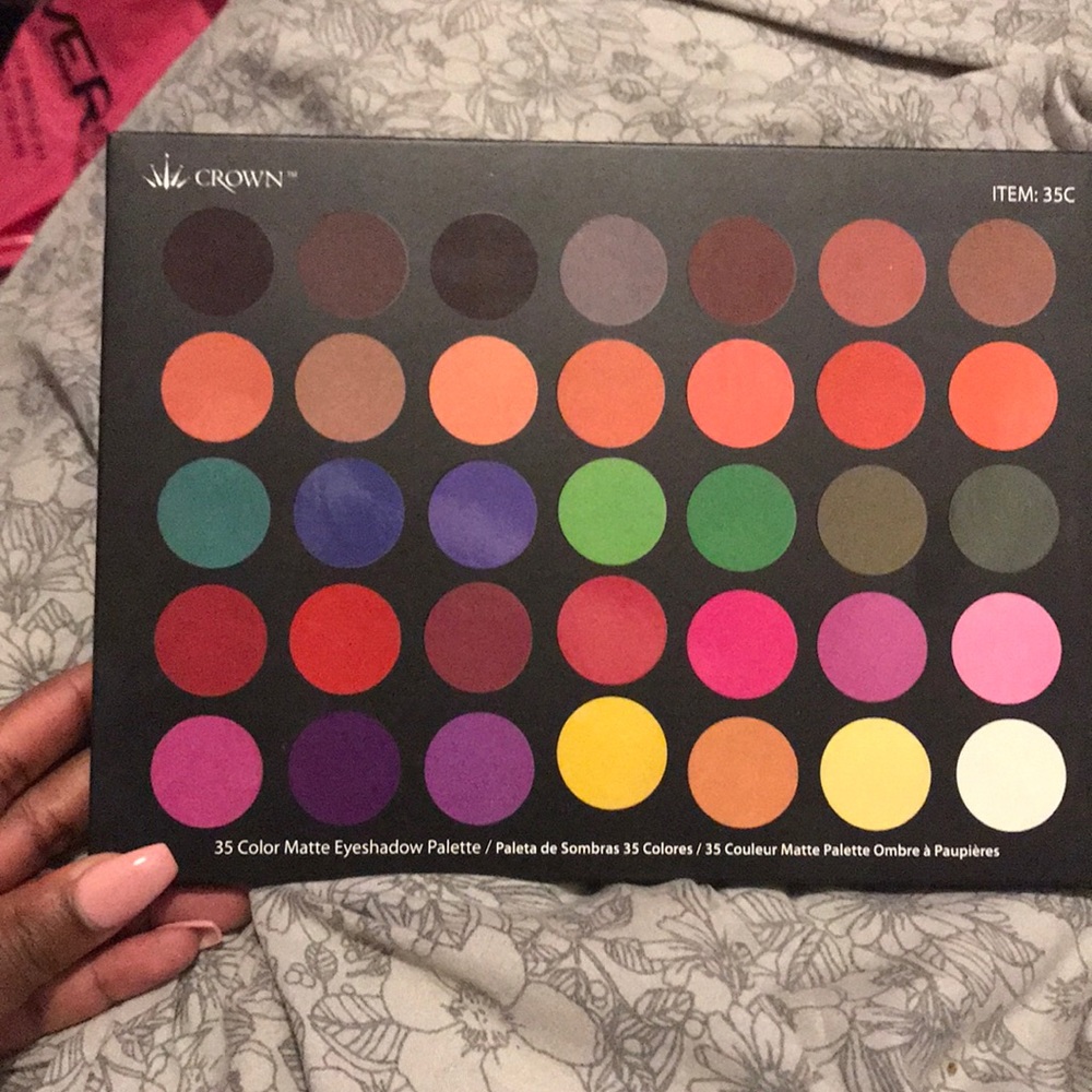 Crown 35C colorful palette